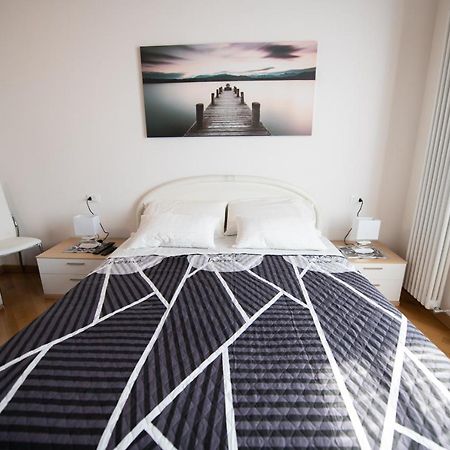 Appartamento Lago Blu Manerba del Garda Luaran gambar